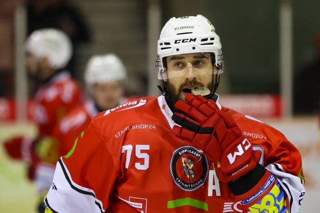 Sahnpark Crimmitschau 31 01 2025Season 2024 25 Ice Hockey 2 Bundesliga Matchday 40 Eispiraten Eispiraten Starbulls Rosenheim Denis Shevyrin EPC 75 Crimmitschau Sachsen Germany