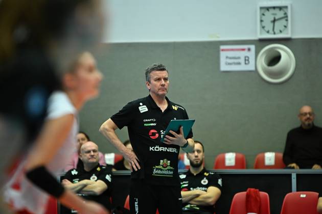 Alexander Waibl Head Coach Dresdner SC Dresdner SC vs Schwarz Weiss Erfurt, 1 Volleyball Bundesliga Women, Season 2024 2025, 01 02 2025 Dresdner SC vs Schwarz Weiss Erfurt, 1 Volleyball Bundesliga Women, Season 2024 2025, 01 02 2025 Dresden Copyright: xEibner-Pressefoto xHoepnerx EP_PHR