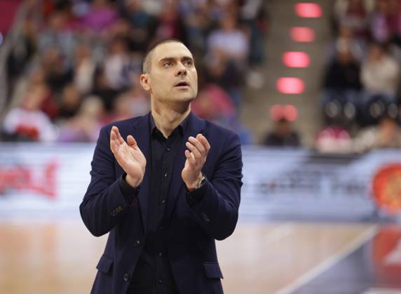 Coach Marko Stankovic Telekom Baskets Bonn vs Niners Chemnitz 19 Matchday Season 2024 25