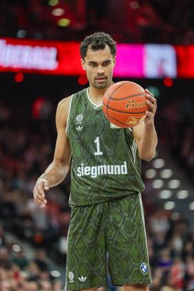 Oscar da Silva FC Bayern Basketball, 01 at free throw, GER, FC Bayern Muenchen vs Alba Berlin, Basketball, easycredit Basketball Bundesliga, BBL, Matchday 19, Season 2024 2025, 02 02 2025, GER, FC Bayern Muenchen vs Alba Berlin, Basketball, easycredit Basketball Bundesliga, BBL, Matchday 19, Season 2024 2025, 02 02 2025 Muenchen Copyright: xEibner-Pressefoto JennixMaulx EP_JML
