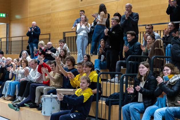 fan, fans, spectators, cheers, jubilation, positive emotions, positive emotion, end of match, SV Schwaig Volleyball Blue Volleys Gotha, Volleyball, 2 Bundesliga Sued, , 15 02 2025 SV Schwaig Volleyball Blue Volleys Gotha, Volleyball, 2 Bundesliga Sued, , 15 02 2025 Schwaig Copyright: xEibner-Pressefoto G.xSantemizx EP_GSZ