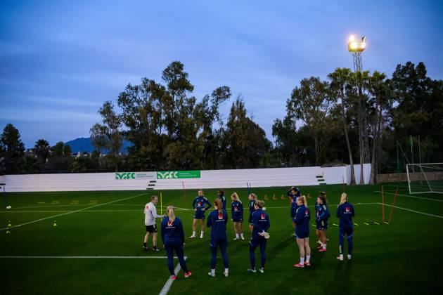 250217 Players of Sweden during a training session with the women s national football team of Sweden on February 17, 2025 in Marbella Photo Ludvig Thunman BILDBYRAN code LT LT0676 fotboll football soccer fotball träning practice training sverige sweden dam bbeng  Copyright: LUDVIGxTHUNMAN BB250217LT019