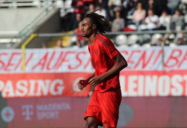 Football, Men, Regionalliga Bayern, Season 2024 2025, FC Bayern München Amateure 1 FC Schweinfurt 05, Grünwalder Stadion Jonah Kusi Asare FC Bayern München II head, upper body