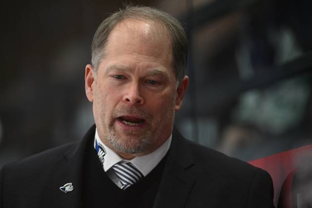 Steve Walker Schwenninger Wild Wings Head Coach Schwenninger Wild Wings vs Grizzlys Wolfsburg, DEL, 48 Matchday, Season 2024 2025, 23 02 2025 Schwenninger Wild Wings vs Grizzlys Wolfsburg, DEL, Penny DEL, 48 Matchday, Season 2024 2025, 23 02 2025 Schwenningen Copyright: xEibner-Pressefoto SvenxLaeglerx EP_SVL