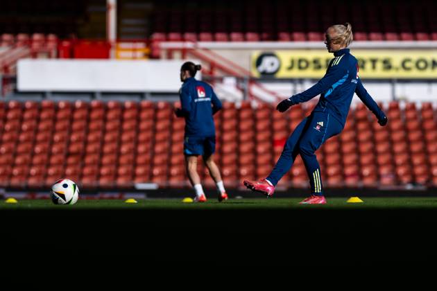 250224 Hanna Bennison of the Swedish women s national football team at a training session on February 24, 2025 in Wrexham Photo Mathias Bergeld BILDBYRAN code MB MB1090 fotboll football soccer fotball nations league uefa womens nations league träning practice training sverige sweden dam bbeng  Copyright: MATHIASxBERGELD BB250224MB013