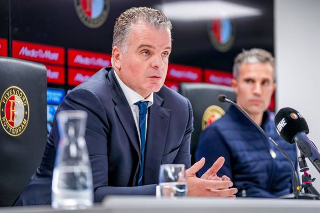 ROTTERDAM , 24-02-2025 , Stadion Feijenoord ˜De Kuip™ , Season 2024 2025 , Football , Eredivisie . Dennis te Kloese during presentation of new Feyenoord head coach Robin van Persie Presentation of Robin van Persie x28028667x Copyright: