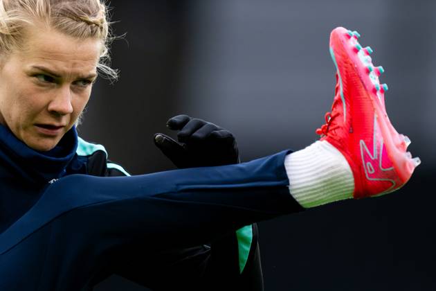 250224 Ada Hegerberg of the Norwegian women s national football team during a training session on February 24, 2025 in Stavanger Photo Vegard Grott BILDBYRAN kod VG VG0717 bbeng fotboll football soccer fotball norge norway women dam nations league träning practice training trening  Copyright: VEGARDxGRoTT BB250224VG040