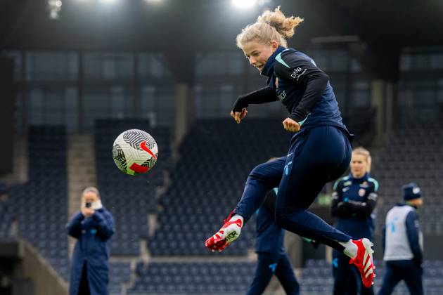 250224 Justine Kielland of the Norwegian women s national football team during a training session on February 24, 2025 in Stavanger Photo Vegard Grott BILDBYRAN kod VG VG0717 bbeng fotboll football soccer fotball norge norway women dam nations league träning practice training trening  Copyright: VEGARDxGRoTT BB250224VG069