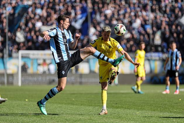 Maximilian Thalhammer SV Waldhof Mannheim, 31 and Anton Heinz Alemannia Aachen, No 21 in a duel at SV Waldhof Mannheim Alemannia Aachen on 02 03 25 at Carl Benz Stadion, Mannheim xamx Photo Alfio Marino Copyright: