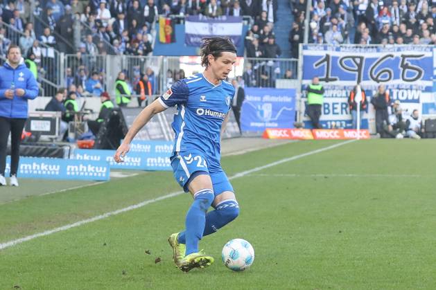 02 03 2025, xgox, Fussball 2 Bundesliga, 1 FC Magdeburg SV Darmstadt 98 emspor, v l Jean Hugonet Magdeburg, 24 am Ball, plays the ball DFL DFB REGULATIONS PROHIBIT ANY USE OF PHOTOGRAPHS as IMAGE SEQUENCES and or QUASI VIDEO Magdeburg
