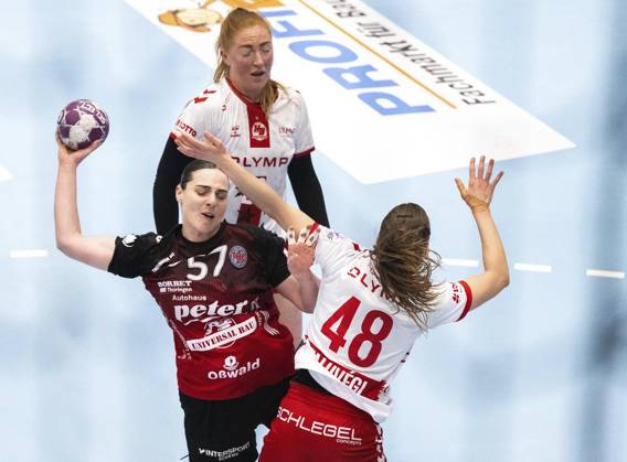 HANDBALL WOMEN 1 BUNDESLIGA 19 GAME DAY THC HB LUDWIGSBURG FOR EDITORIAL PURPOSES ONLY p 15 03 2025 Bad Langensalza Handball Women 1 Bundesliga Women Season 2024 2025 Salzhalle 19 Matchday Thüringer HC HB Ludwigsburg in photo Josefine Hanfland 57 Thüringer HC in duel with Dorottya FaluvÃ gi 48 HB Ludwigsburg and Sofia Hvenfelt 20 HB Ludwigsburg Germany Thuringia Bad Langensalza Copyright SaschaxFromm Copyright: SaschaxFromm doc7zs34if7olkkofn2e9c ,EDITORIAL USE ONLY Copyright: SaschaxFromm