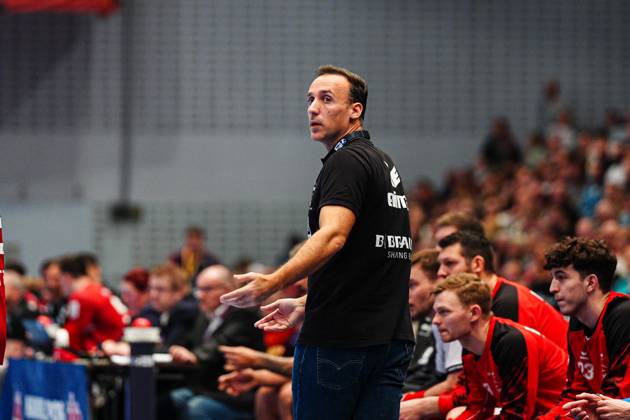 Roberto Garcia Parrondo MT Melsungen, Coach GER, Handball Sport Verein Hamburg vs MT Melsungen, Handball, Bundesliga, Matchday 23, Season 2024 2025, 20 03 2025 GER, Handball Sport Verein Hamburg vs MT Melsungen, Handball, Bundesliga, Matchday 23, Season 2024 2025, 20 03 2025 Hamburg Copyright: xEibner-Pressefoto MarcelxvonxFehrnx EP_MFN