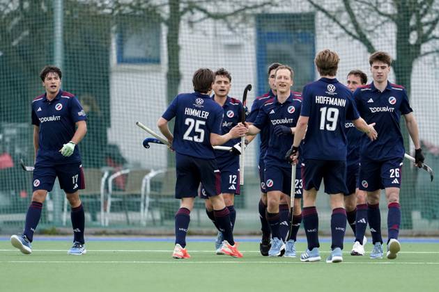 Players of Mannheimer HC MHC , celebrate the goal, celebrate the goal, goal, celebration, cheers about the goal, rejoicing, joy, rejoices, optimistic, positive, game scene, highlight, action, 23 03 2025, Mannheim Germany , Hockey, 1 Bundesliga, Men, Mannheimer HC Der Club an der Alster xozx