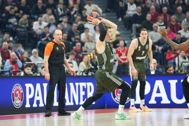 Andreas Obst FC Bayern Basketball, 13 , GER, FC Bayern Muenchen vs Partizan Belgrade, Basketball, Turkish Airlines Euroleague, Matchday 32, Season 2024 2025, 27 03 2025, GER, FC Bayern Muenchen vs Partizan Belgrade, Basketball, Turkish Airlines Euroleague, Matchday 32, Season 2024 2025, 27 03 2025 Muenchen Copyright: xEibner-Pressefoto JennixMaulx EP_JML