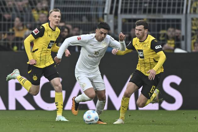 v li fighting for the ball Maximilian Beier Dortmund 14 Nadiem Amiri Mainz 18 Pascal Groß Dortmund 13 30 03 2025 Football Borussia Dortmund vs 1 FSV Mainz 05, Signal Iduna Park, Dortmund, DFB DFL REGULATIONS PROHIBIT ANY USE OF PHOTOGRAPHS AS IMAGE SEQUENCES AND OR QUASI VIDEO Copyright: xpepphotox xHorstxMauelshagenx pep00321, pep_20250330_hm_12933