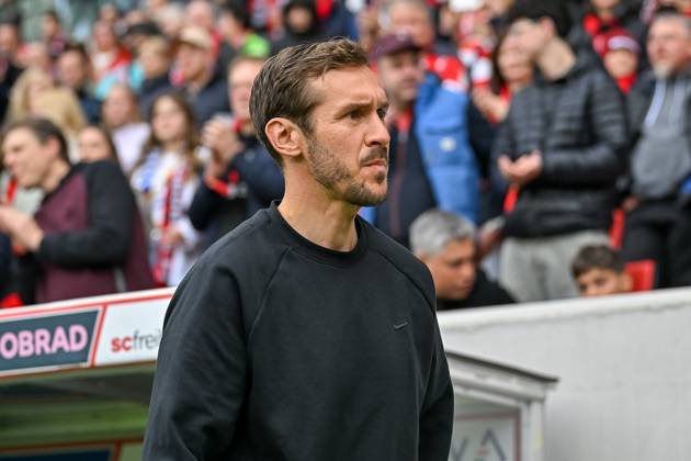 Julian Schuster SC Freiburg, Coach with neutral emotion Mimic GER, SC Freiburg 1 FC Union Berlin, Football, Bundesliga, Matchday 27, Season 2024 2025, 30 03 2025 DFL DFB REGULATIONS PROHIBIT ANY USE OF PHOTOGRAPHS AS IMAGE SEQUENCES AND OR QUASI VIDEO GER, SC Freiburg 1 FC Union Berlin, Football, Bundesliga, Matchday 27, Season 2024 2025, 30 03 2025 Freiburg Copyright: xEibner-Pressefoto ThomasxHessx EP_THS