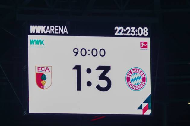 Final score on the scoreboard, 1 3, FC Augsburg vs FC Bayern Muenchen, Football, 1 Bundesliga, 28 Matchday, 04 04 2025 DFB regulations prohibit any use of photographs as image sequences and or quasi video Augsburg Bayern Germany Copyright: xkolbert-press ChristianxKolbertx