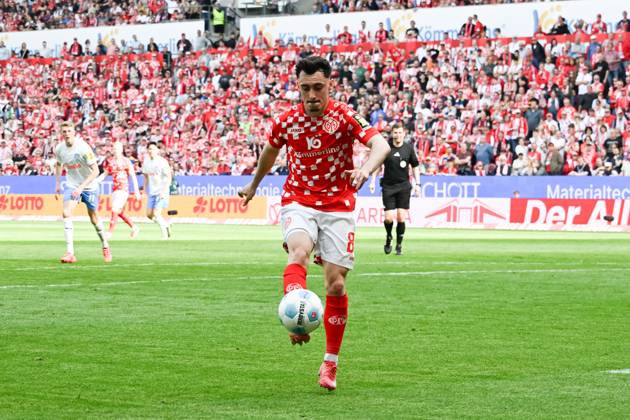 05 04 2025, xsltx, Soccer 1 Bundesliga, FSV Mainz 05 Holstein Kiel v l Paul Nebel 1 FSV Mainz 05 DFL DFB REGULATIONS PROHIBIT ANY USE OF PHOTOGRAPHS as IMAGE SEQUENCES and or QUASI VIDEO