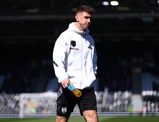 Fulham v Liverpool, English Premier League, Craven Cottage, Football, London, UK - 06 Apr 2025 Tom Cairney of Fulham on the pitch at Craven Cottage ahead of the Premier League game against Liverpool London Craven Cottage London GBR, UK NEWSPAPERS OUT Copyright: xMarkxGreenwoodx