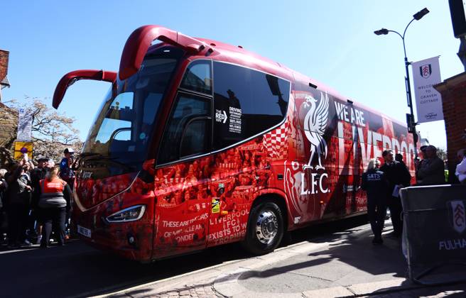 Fulham v Liverpool, English Premier League, Craven Cottage, Football, London, UK - 06 Apr 2025 The Liverpool team coach arrives at Craven Cottage ahead of the Premier League away game at Fulham London Craven Cottage London GBR, UK NEWSPAPERS OUT Copyright: xMarkxGreenwoodx