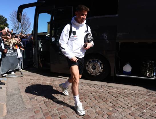 Fulham v Liverpool, English Premier League, Craven Cottage, Football, London, UK - 06 Apr 2025 Tom Cairney of Fulham arrives at Craven Cottage ahead of the Premier League game against Liverpool London Craven Cottage London GBR, UK NEWSPAPERS OUT Copyright: xMarkxGreenwoodx