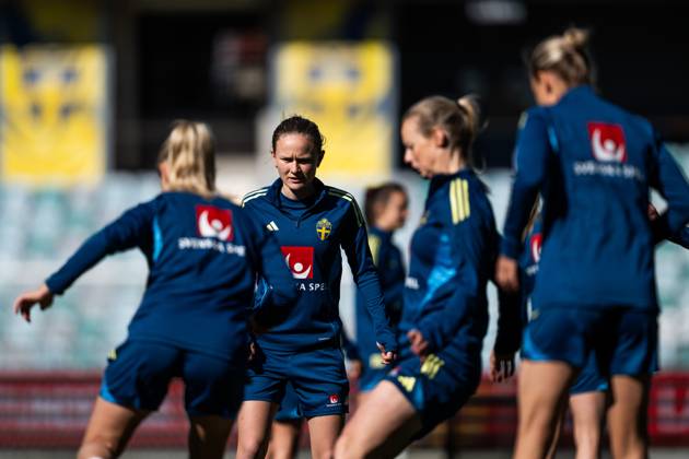 250407 Matilda Vinberg of the Swedish women s national football team during a training session on April 7, 2025 in Gothenburg Photo Mathias Bergeld BILDBYRAN code MB MB1126 fotboll football soccer fotball nations league uefa womens nations league träning practice training sverige sweden dam bbeng Copyright: MATHIASxBERGELD BB250407MB031
