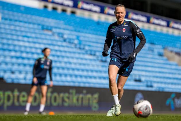 250407 Frida Maanum of the Norwegian women s national football team during a training session on April 7, 2025 in Oslo Photo Vegard Grott BILDBYRAN kod VG VG0746 bbeng fotboll football soccer fotball norge norway women dam nations league träning practice training trening Copyright: VEGARDxGRoTT BB250407VG012