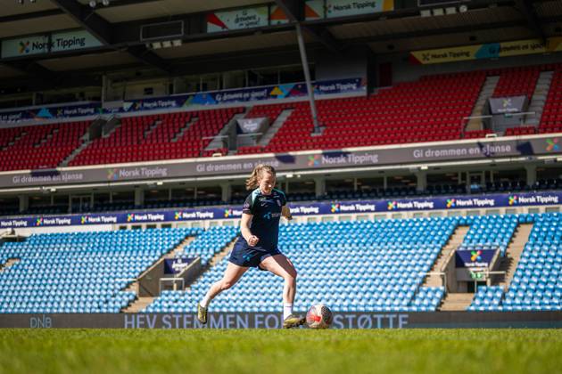 250407 Elisabeth Terland of the Norwegian women s national football team during a training session on April 7, 2025 in Oslo Photo Vegard Grott BILDBYRAN kod VG VG0746 bbeng fotboll football soccer fotball norge norway women dam nations league träning practice training trening Copyright: VEGARDxGRoTT BB250407VG032