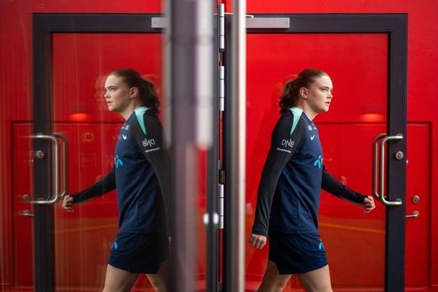 250407 Signe Gaupset of the Norwegian women s national football team ahead of a training session on April 7, 2025 in Oslo Photo Vegard Grott BILDBYRAN kod VG VG0746 bbeng fotboll football soccer fotball norge norway women dam nations league träning practice training trening  Copyright: VEGARDxGRoTT BB250407VG061