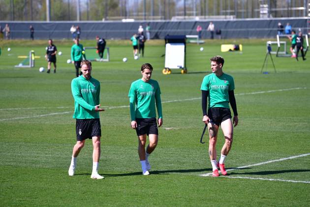 08 04 2025 Moenchengladbach Football, Men, Season 2024 2025, Training Borussia Moenchengladbach v li Marvin Friedrich Gladbach , Florian Neuhaus Gladbach , Tomas Cvancara Gladbach DFL regulations prohibit any use of photographs as image sequences and or quasi video Borussia Park NRW Germany