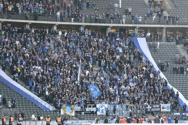 12 04 2025, xtgx, Soccer 2 Bundesliga, Hertha BSC Berlin SV Darmstadt 98 emspor, v l Darmstadt players with their fans DFL DFB REGULATIONS PROHIBIT ANY USE OF PHOTOGRAPHS as IMAGE SEQUENCES and or QUASI VIDEO Berlin