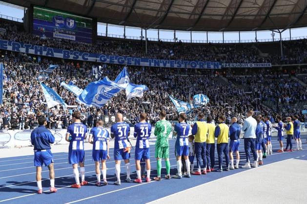 12 04 2025, xtgx, Fussball 2 Bundesliga, Hertha BSC Berlin SV Darmstadt 98 emspor, v l Hertha enttaeuscht, schaut enttaeuscht, niedergeschlagen, disappointed DFL DFB REGULATIONS PROHIBIT ANY USE OF PHOTOGRAPHS as IMAGE SEQUENCES and or QUASI VIDEO Berlin