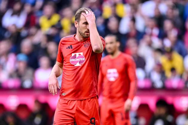 Harry Kane FC Bayern Muenchen gestures, gestures during the Bundesliga match between FC Bayern München and Borussia Dortmund, Allianz Arena on April 12, 2025 in Munich, Germany Photo by Harry Langer DeFodi Images Harry Kane FC Bayern Muenchen gestures during the Bundesliga match between FC Bayern München and Borussia Dortmund at Allianz Arena on April 12, 2025 in Munich, Germany Photo by Harry Langer DeFodi Images DFL regulations prohibit any use of photographs as image sequences and or quasi video Photo by Harry Langer DeFodi Images DFL regulations prohibit any use of photographs as image sequences and or quasi video