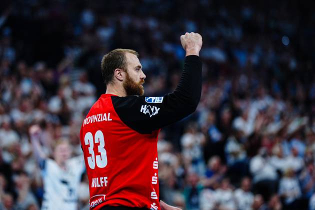 Cheering after Andreas Wolffs save THW Kiel, 33 GER, THW Kiel vs Fuechse Berlin, Handball, Bundesliga, Matchday, 27, Season 2024 2025, 16 04 2025 GER, THW Kiel vs Fuechse Berlin, Handball, Bundesliga, Matchday, 27, Season 2024 2025, 16 04 2025 Kiel Copyright: xEibner-Pressefoto MarcelxvonxFehrnx EP_MFN