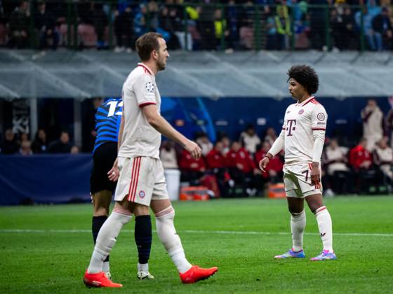 Serge Gnabry FC Bayern Muenchen, 07 is annoyed about a missed goal chance, in front Harry Kane FC Bayern Muenchen, 09 , ITA, Inter Milan vs FC Bayern Muenchen, Football, UEFA Champions League, Quarter-final second leg, 2024 2025 season, 16 04 2025 ITA, Inter Milan vs FC Bayern Muenchen, Football, UEFA Champions League, Quarter-final second leg, 2024 2025 season, 16 04 2025 Milano Copyright: xEibner-Pressefoto Memmlerx EP_MMR