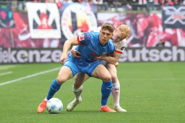 19 04 2025, xgox, Football 1 Bundesliga, RB Leipzig Holstein Kiel emspor, v l Nicolai Remberg Kiel, 22 , Nicolas Seiwald Leipzig, 13 duel, duel, fight, tackle DFL DFB REGULATIONS PROHIBIT ANY USE OF PHOTOGRAPHS as IMAGE SEQUENCES and or QUASI VIDEO Leipzig