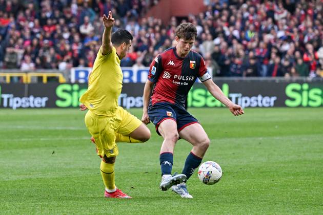 Genoa™s Morten Frendrup fights for the ball during the Serie A soccer match between Genoa and Lazio at the Luigi Ferraris Stadium in Genoa, Italy - Wednesday, April 23, 2025. - Soccer . Copyright: xTanoxPecoraro LaPressex
