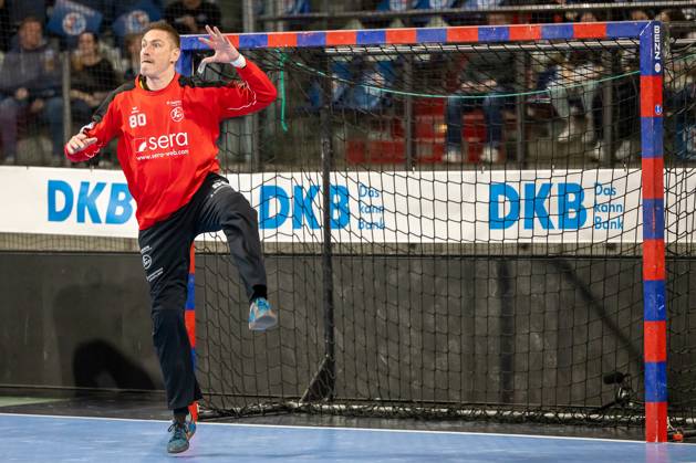 Carsten Lichtlein MT Melsungen, 80 who is actually a goalkeeping coach, instead of being available as a substitute keeper for the match HC Erlangen vs MT Melsungen, Handball, 1 Handball Bundesliga, Season 2024 2025, Matchday 27, 26 04 2025 HC Erlangen vs MT Melsungen, Handball, 1 Handball Bundesliga, Season 2024 2025, Matchday 27, 26 04 2025 Nuremberg Copyright: xEibner-Pressefoto ArdanxFuessmanx EP_AFN