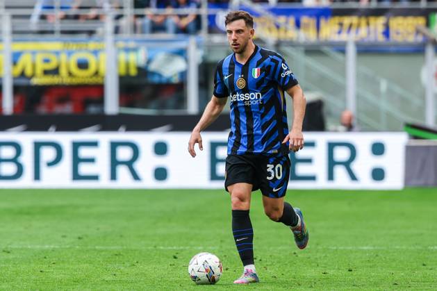 Carlos Augusto of FC Internazionale seen in action during Serie A 2024 25 football match between FC Internazionale and AS Roma at San Siro Stadium Milan Italy on 27 April 2025. Milan Stadio Giuseppe Meazza Milan Italy Copyright: xEPhotopressx SP24-1184-142