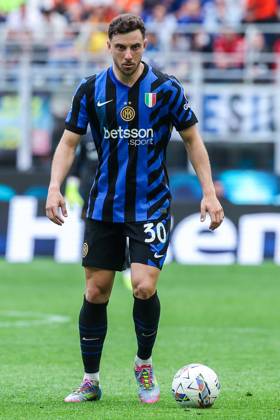 Carlos Augusto of FC Internazionale seen in action during Serie A 2024 25 football match between FC Internazionale and AS Roma at San Siro Stadium Milan Italy on 27 April 2025. Milan Stadio Giuseppe Meazza Milan Italy Copyright: xEPhotopressx SP24-1184-186