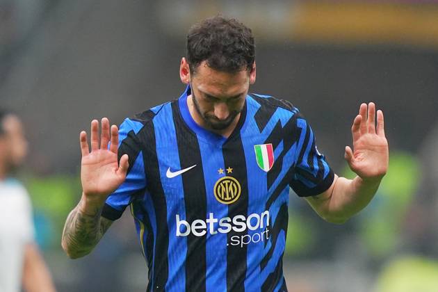 Inter Milan s Hakan Calhanoglu celebrates after scoring 2-0 during the Italy Cup Frecciarossa soccer match between Inter and Lazio at San Siro Stadium in Milan , North Italy - Tuesday , February 25 , 2025 . - Soccer .  Copyright: xSpada LaPressex