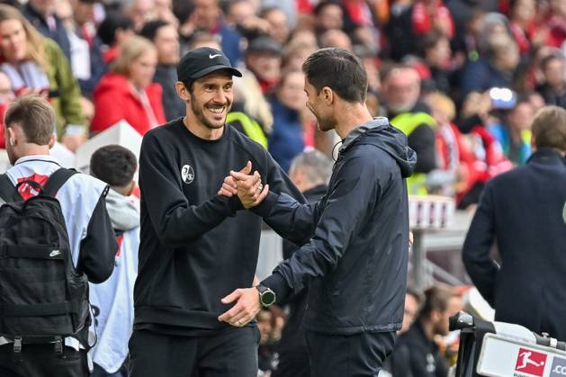 Julian Schuster SC Freiburg, Coach and Xabi Alonso Bayer 04 Leverkusen, Head Coach greet each other before the match GER, SC Freiburg Bayer 04 Leverkusen, Football, Bundesliga, Matchday 32, Season 2024 2025, 04 05 2025 DFL DFB REGULATIONS PROHIBIT ANY USE OF PHOTOGRAPHS AS IMAGE SEQUENCES AND OR QUASI VIDEO GER, SC Freiburg Bayer 04 Leverkusen, Football, Bundesliga, Matchday 32, Season 2024 2025, 04 05 2025 Freiburg Copyright: xEibner-Pressefoto ThomasxHessx EP_THS