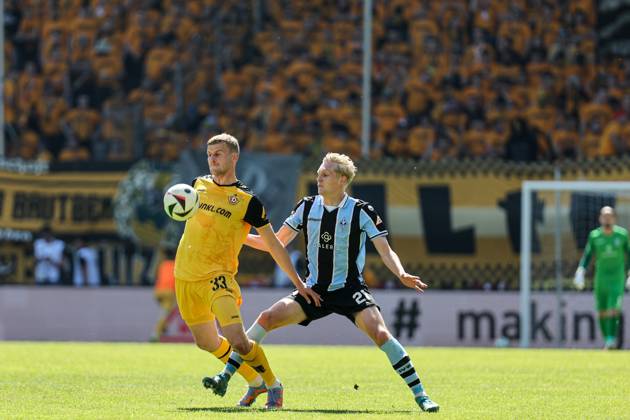 Christoph Daferner SG Dynamo Dresden, 33 and Janne Sietan SV Waldhof Mannheim, 22 at SV Waldhof Mannheim SG Dynamo Dresden on 10 05 25 at Carl Benz Stadium, Mannheim xamx Photo Alfio Marino Copyright: