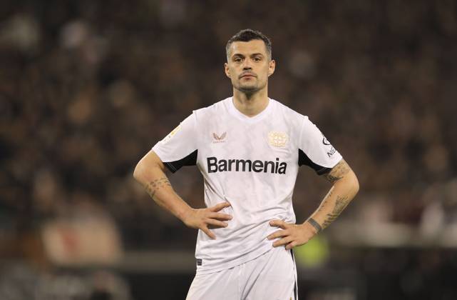 Photo Disappointment after the final whistle among the players from Leverkusen , Granit XHAKA looks into the void Football 1 Bundesliga , FC St Pauli SV Werder Bremen 0 2 on Sat 14 12 2024