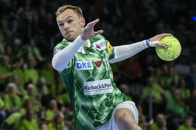in the picture from l Mathias Gidsel Fuechse Berlin, 19 , GER, Berlin, Handball, Fuechse Berlin vs ThSV Eisenach, DAIKIN Handball Bundesliga, in the Max Schmeling Halle, 15 05 2025, Copyright: HMBxMedia UwexKoch