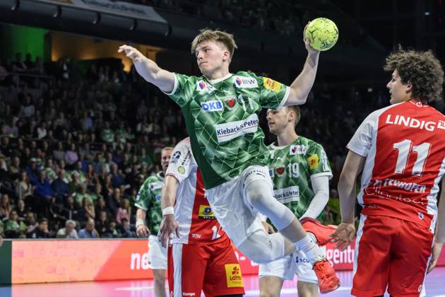 in the picture from l Nils Lichtlein Fuechse Berlin, 17 , GER, Berlin, Handball, Fuechse Berlin vs ThSV Eisenach, DAIKIN Handball Bundesliga, in the Max Schmeling Halle, 15 05 2025, Copyright: HMBxMedia UwexKoch