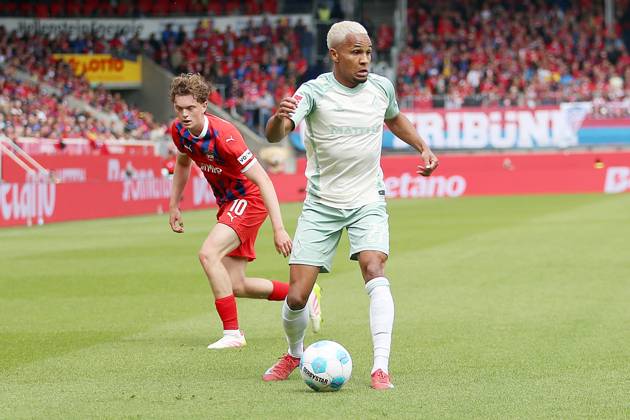 17 05 2025, xrekx, Soccer 1 Bundesliga, 1 FC Heidenheim Werder Bremen v l Felix Agu SV Werder Bremen DFL DFB REGULATIONS PROHIBIT ANY USE OF PHOTOGRAPHS as IMAGE SEQUENCES and or QUASI VIDEO Heidenheim