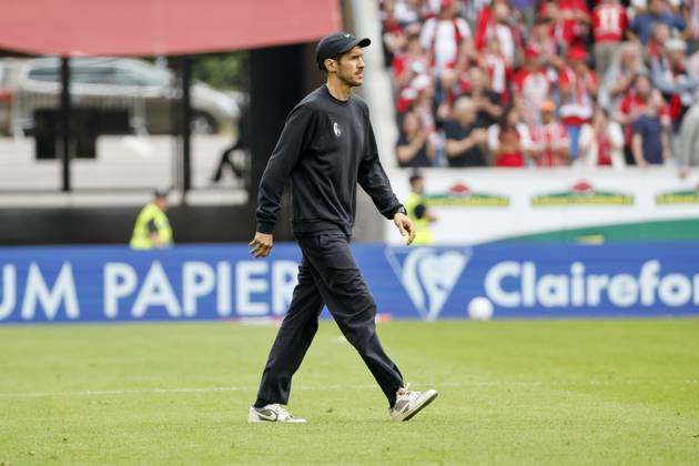 Julian Schuster SC Freiburg, Coach after the match , Germany, Soccer, 1 Bundesliga, Matchday 34, 2024 2025, SC Freiburg vs Eintracht Frankfurt, 17 05 2025, Europa Park Stadion, Freiburg im Breisgau, Germany DFL REGULATIONS PROHIBIT ANY USE OF PHOTOGRAPHS AS IMAGE SEQUENCES AND OR QUASI VIDEO Freiburg im Breisgau Europa Park Stadion Baden Württemberg Germany Copyright: xGrantxHubbsx