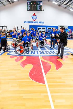 17 05 2025, GER, Wheelchair basketball, Men Women, Season 24 25, 1 Bundesliga, PlayOff Final, RSB Thuringia Bulls RSV Lahn Dill The Thuringia Bulls team beat the visiting team from RSV Lahn Dill again in the second PlayOff match to win the season 24 25 German Championship German Champion 99189 Elxleben Fit In Freizeitanlage Sporthal Thueringen Germany