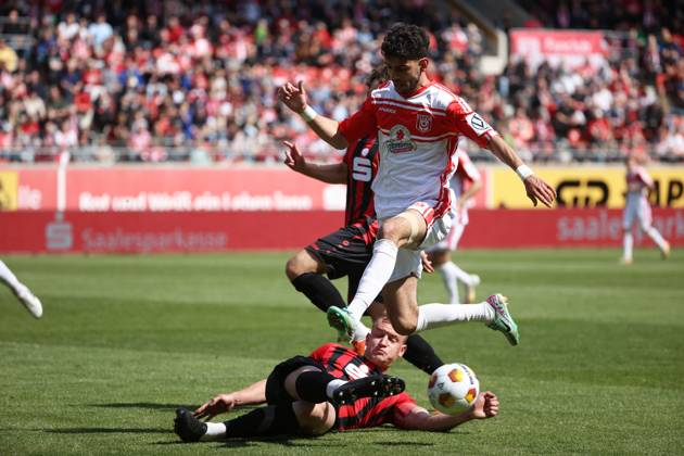240525 Halle Saale Saxony Anhalt Leuna Chemie Stadion Sport Football Hallescher FC Halle HFC Regionalliga Nordost 4 Liga Männer Season 2024 2025 Landespokal FSA Final Cup Final 2025 Hallescher FC 1 FC Lok Stendal Serhat Polat 77 Hallescher FC Felix Knoblich FC Lok Stendal